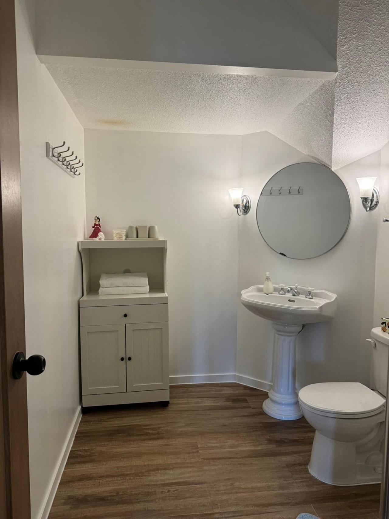 Jason House - Immaculate Suites In A Quiet Seaside Neighbourhood Near Uvic Victoria Exteriér fotografie